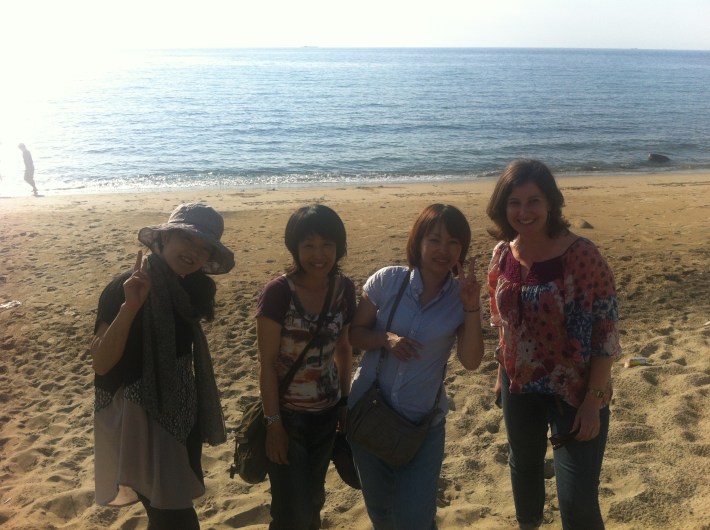 En la playa cerca de Fukuoka