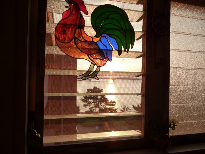 Ventana de la cocina en la casa de Fumiyo