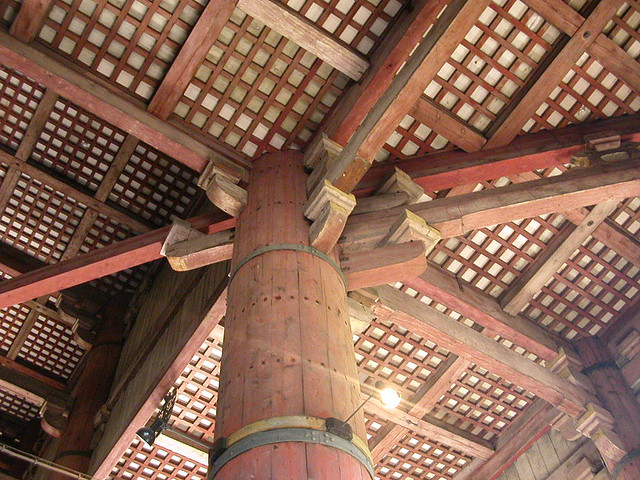 Pilares del techo de Todaiji, Nara
