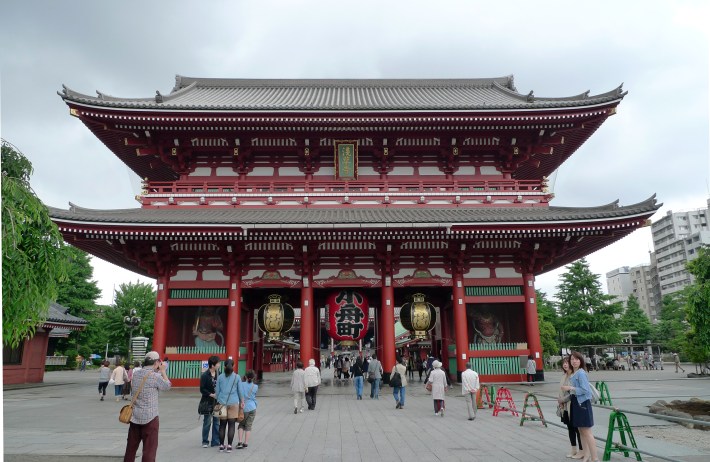 Puerta hacia el templo