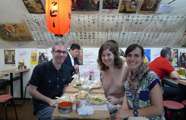 Anna, Nacho y yo en Yûrakuchô